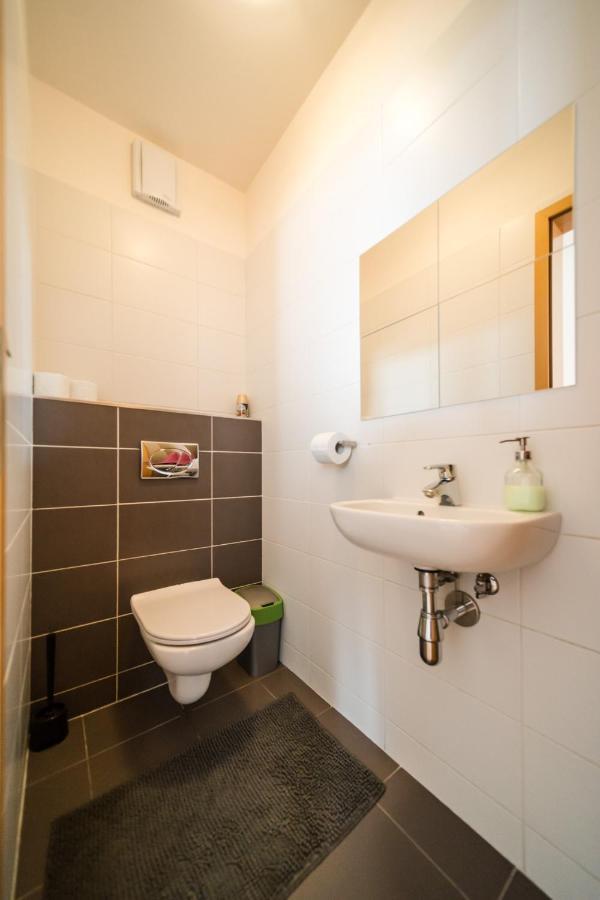 Comfy Condo On The 20Th Floor & Free Parking Bratislava Exterior foto