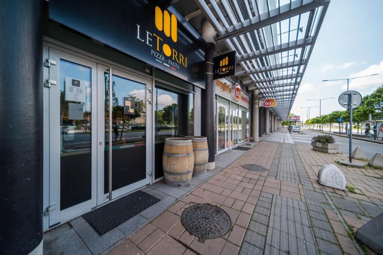 Comfy Condo On The 20Th Floor & Free Parking Bratislava Exterior foto