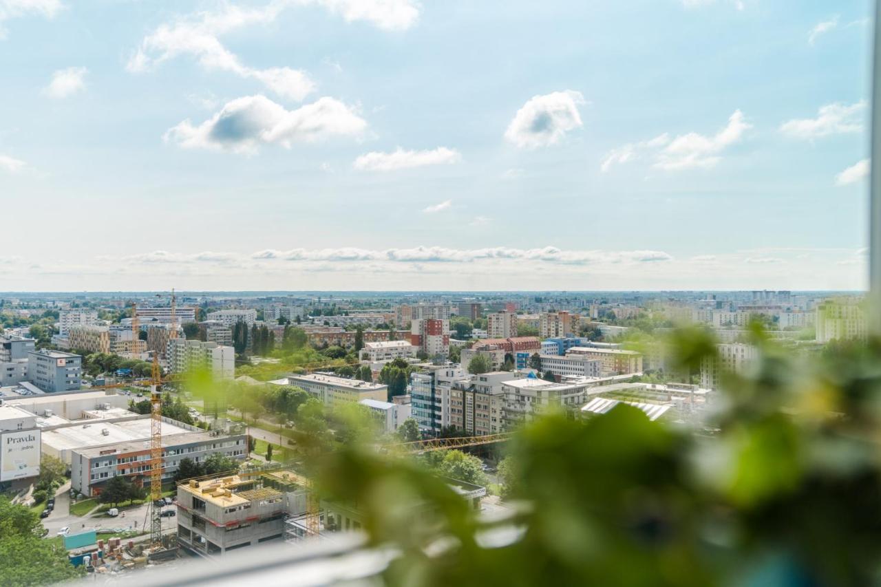 Comfy Condo On The 20Th Floor & Free Parking Bratislava Exterior foto