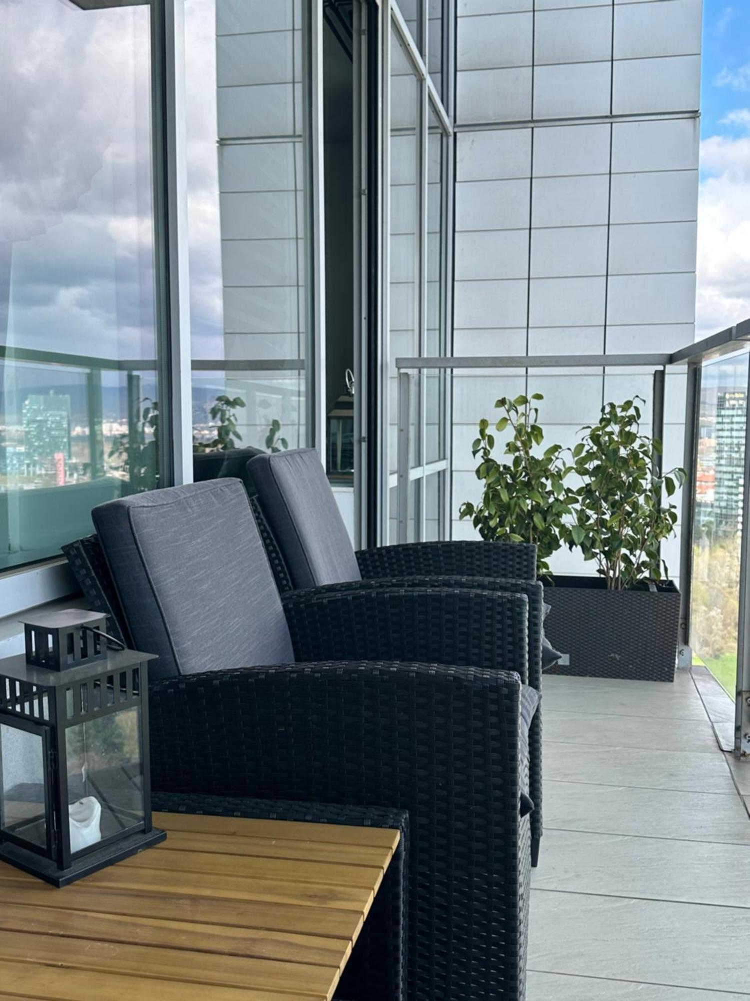 Comfy Condo On The 20Th Floor & Free Parking Bratislava Exterior foto